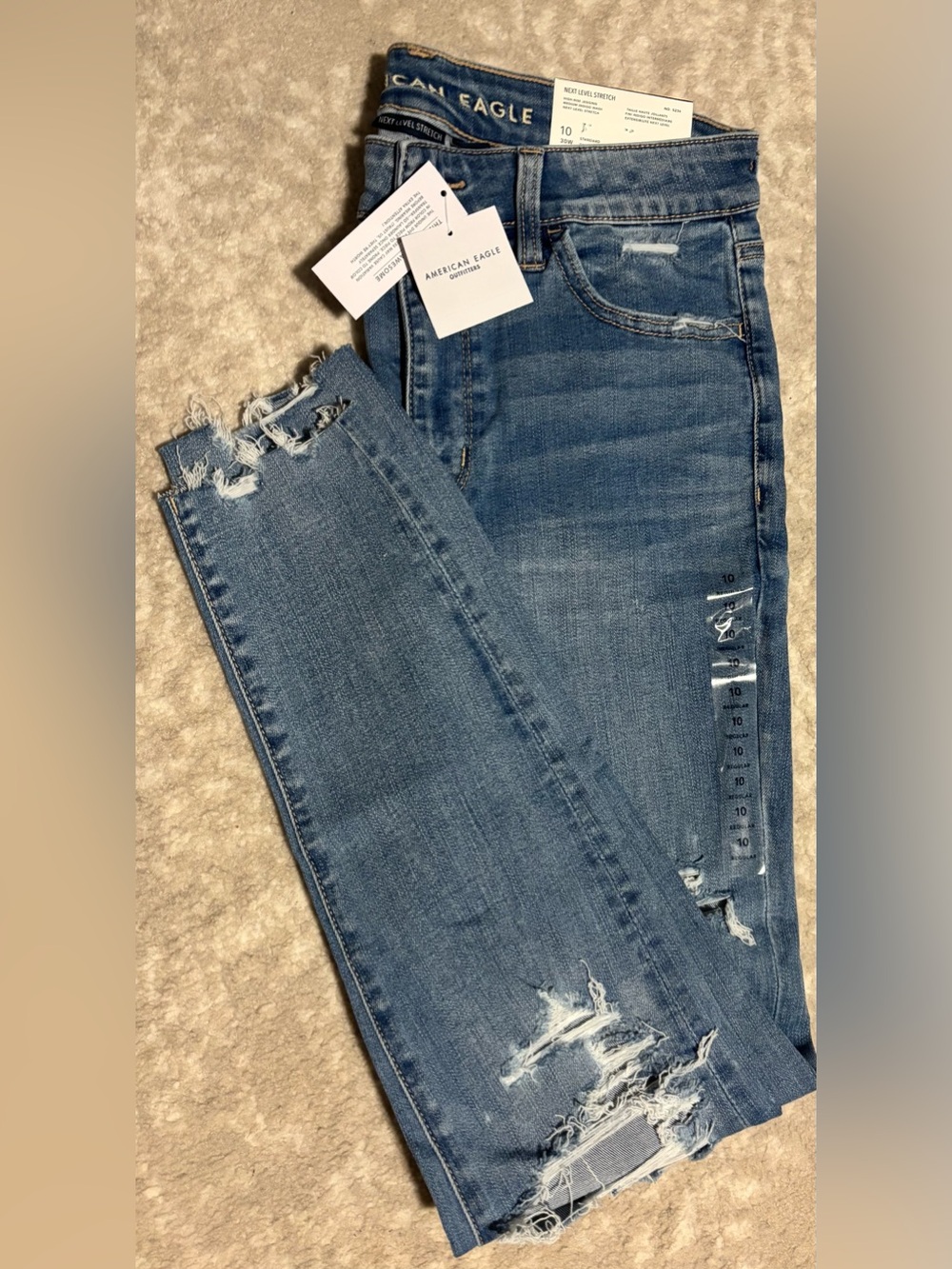 American Eagle - High-Rise Distressed Stretchy Jegging Jean Size 10 NEW WITH TAG